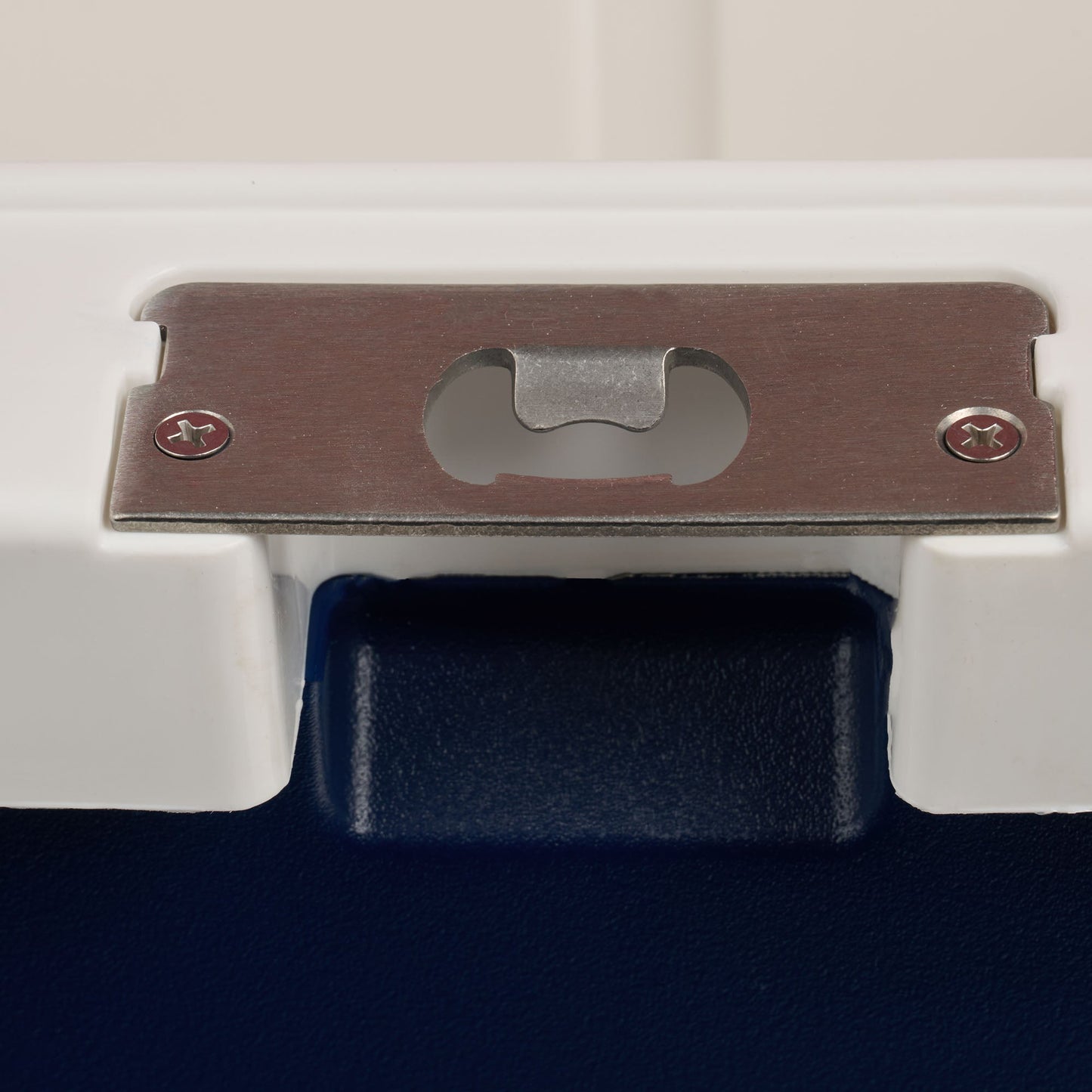 trailmate-25-qt-cooler-d5 00033130-BO.jpg