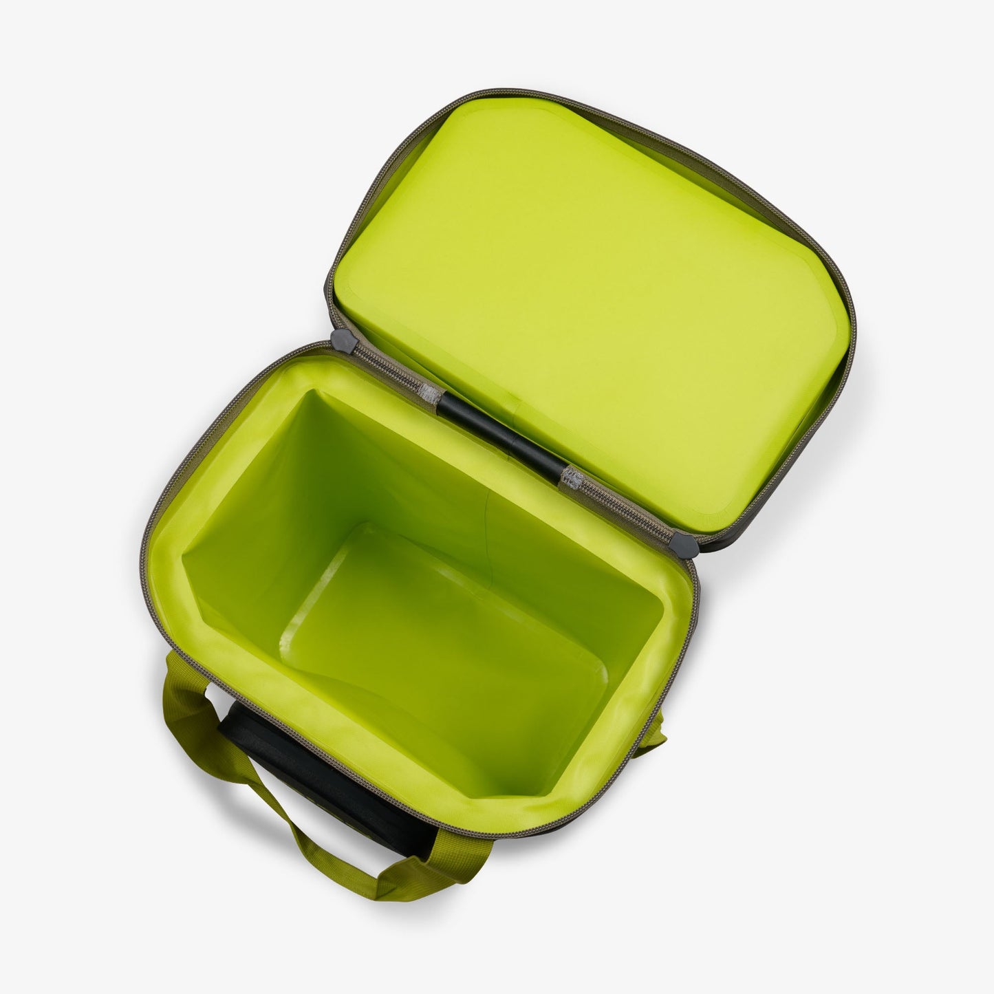trailmate-32-can-backpack-l8 00066774-O2.jpg