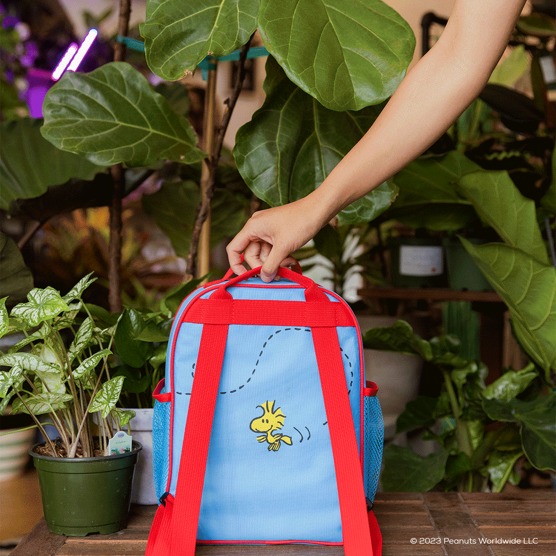 snoopy-mini-convertible-backpack-cooler-o3 Peanuts_Part_2_NATIVE_PDP_Backpack.gif