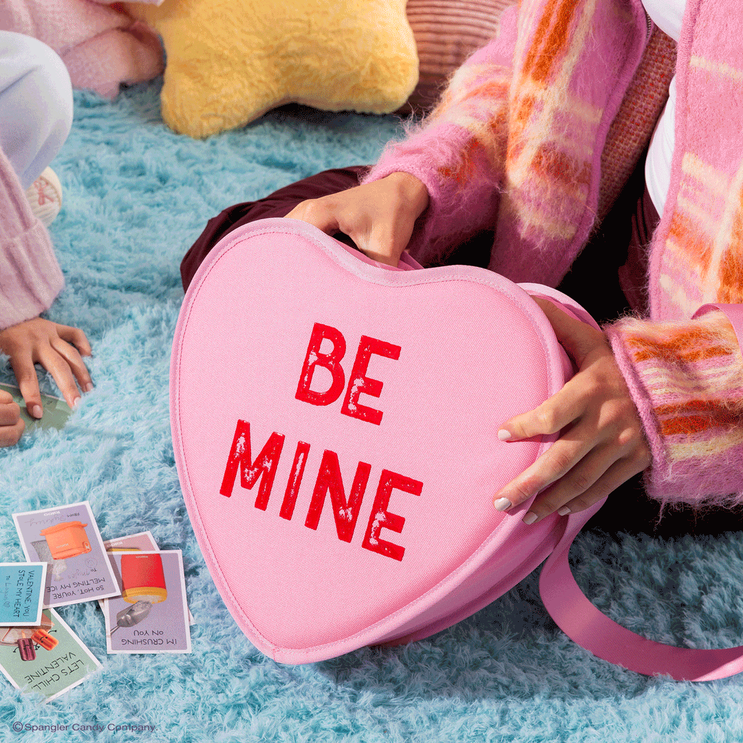 sweethearts-candies-be-mine-cooler-bag-e9 Sweethearts_NATIVE_PDP_Novelty-Tote_GIF.gif